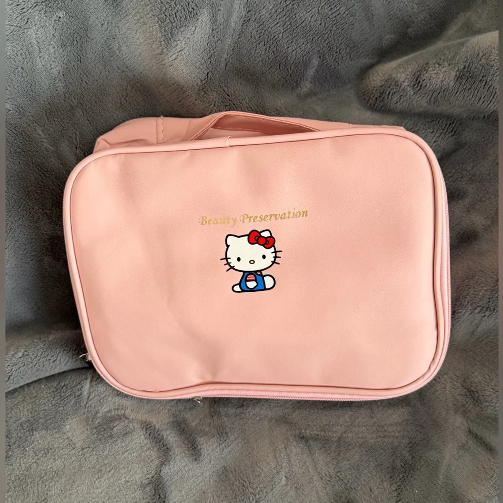 ❤️❤️SANRIO MYSTERY BUNDLE with Pink Hello Kitty Travel Make-Up Bag
